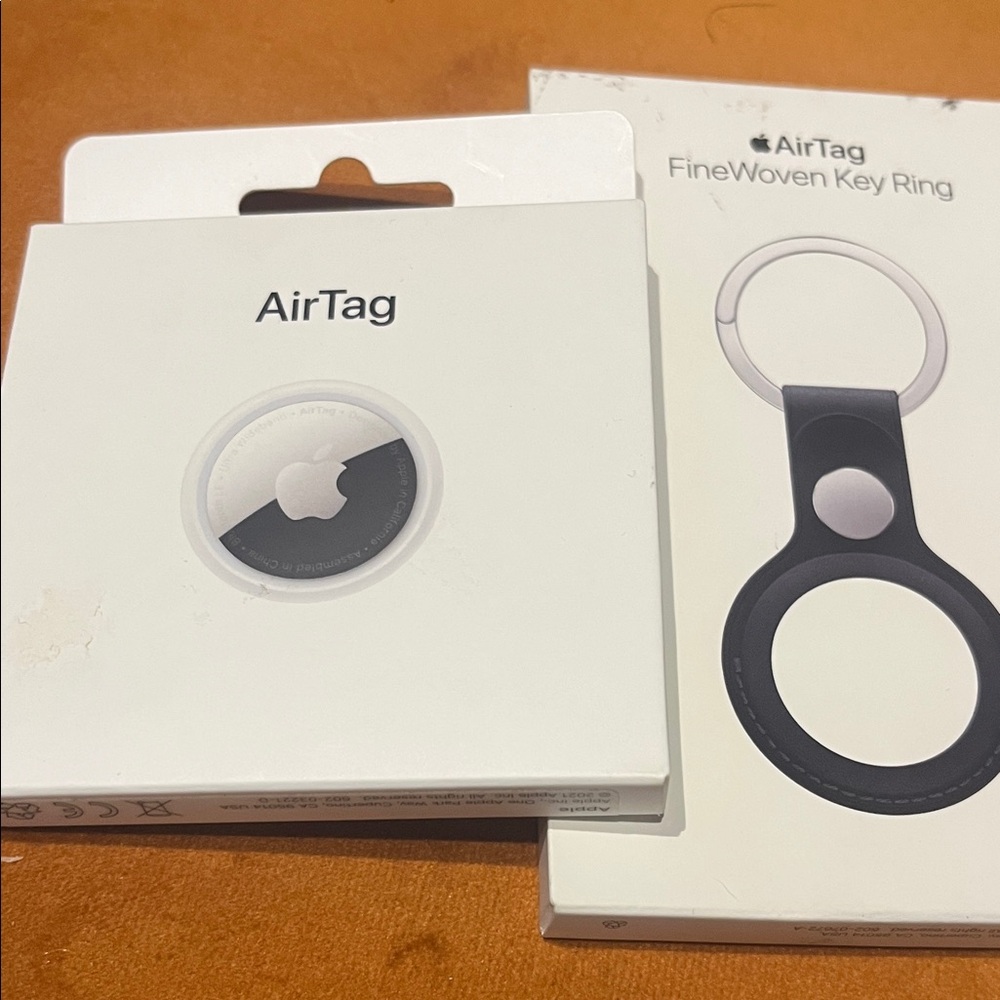 Apple AirTag with Black and White Key Ring